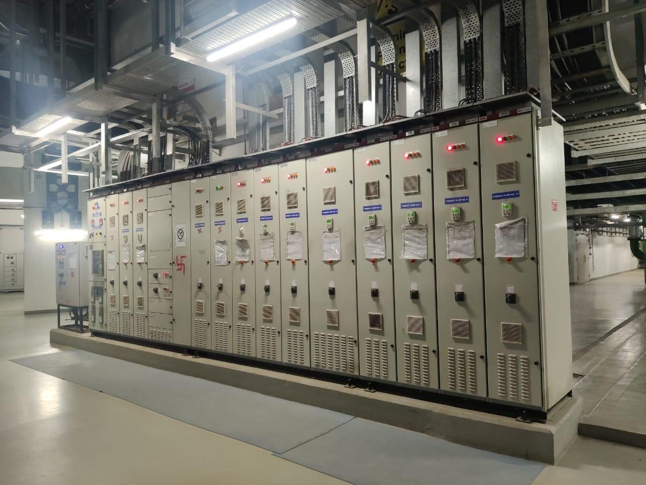 Electrical switchgear panels